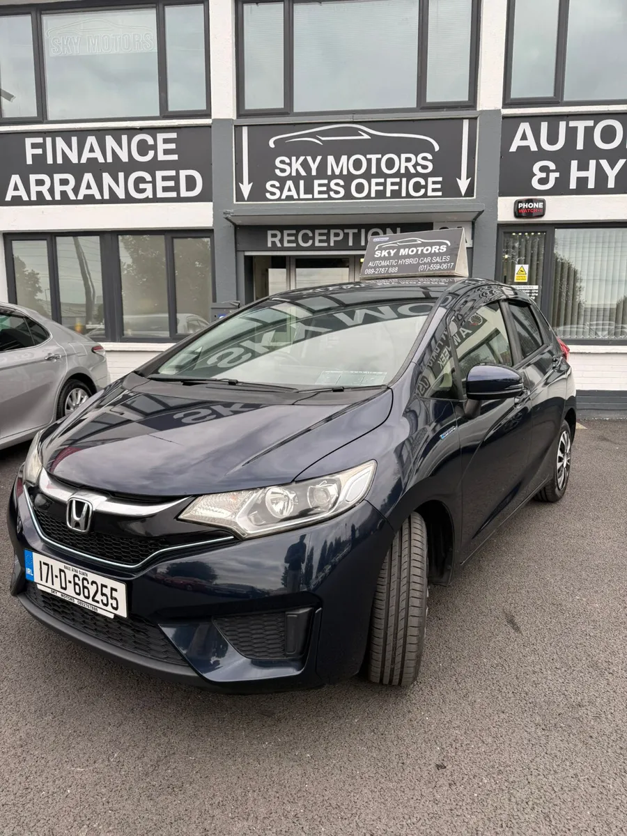 2017 Honda Fit 1.5 Hybrid,Auto ,Low Miles 35K - Image 2