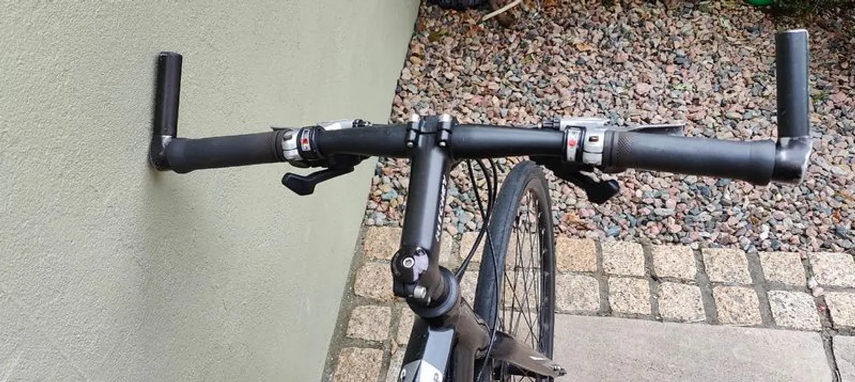 Hybrid Bike - Image 3