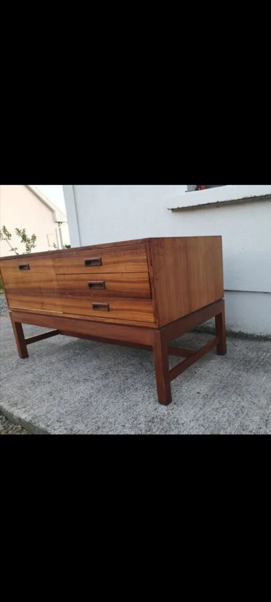 mid century teak sideboard by alfred cox 1985 - Image 1