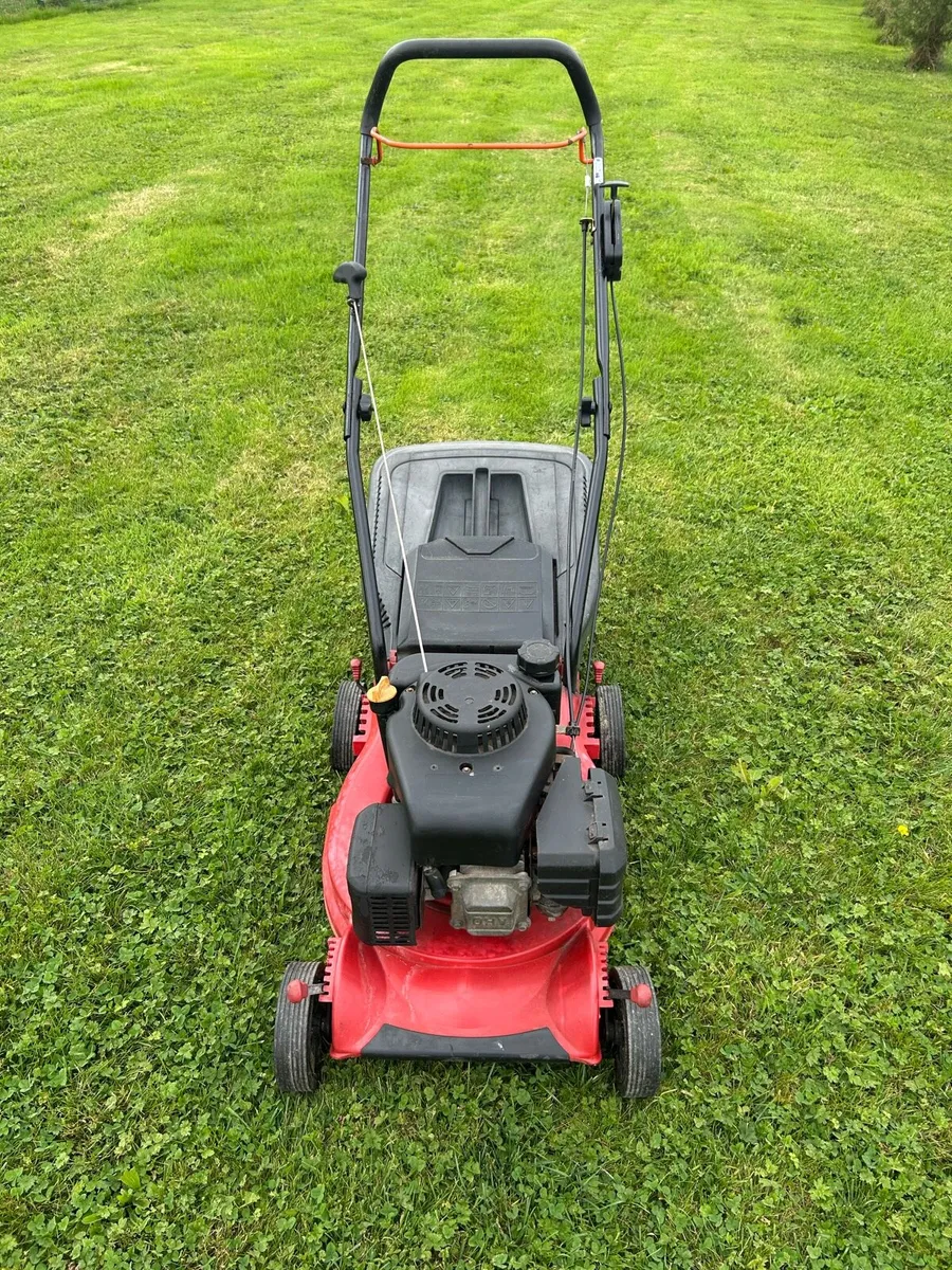 16” push lawnmower - Image 1