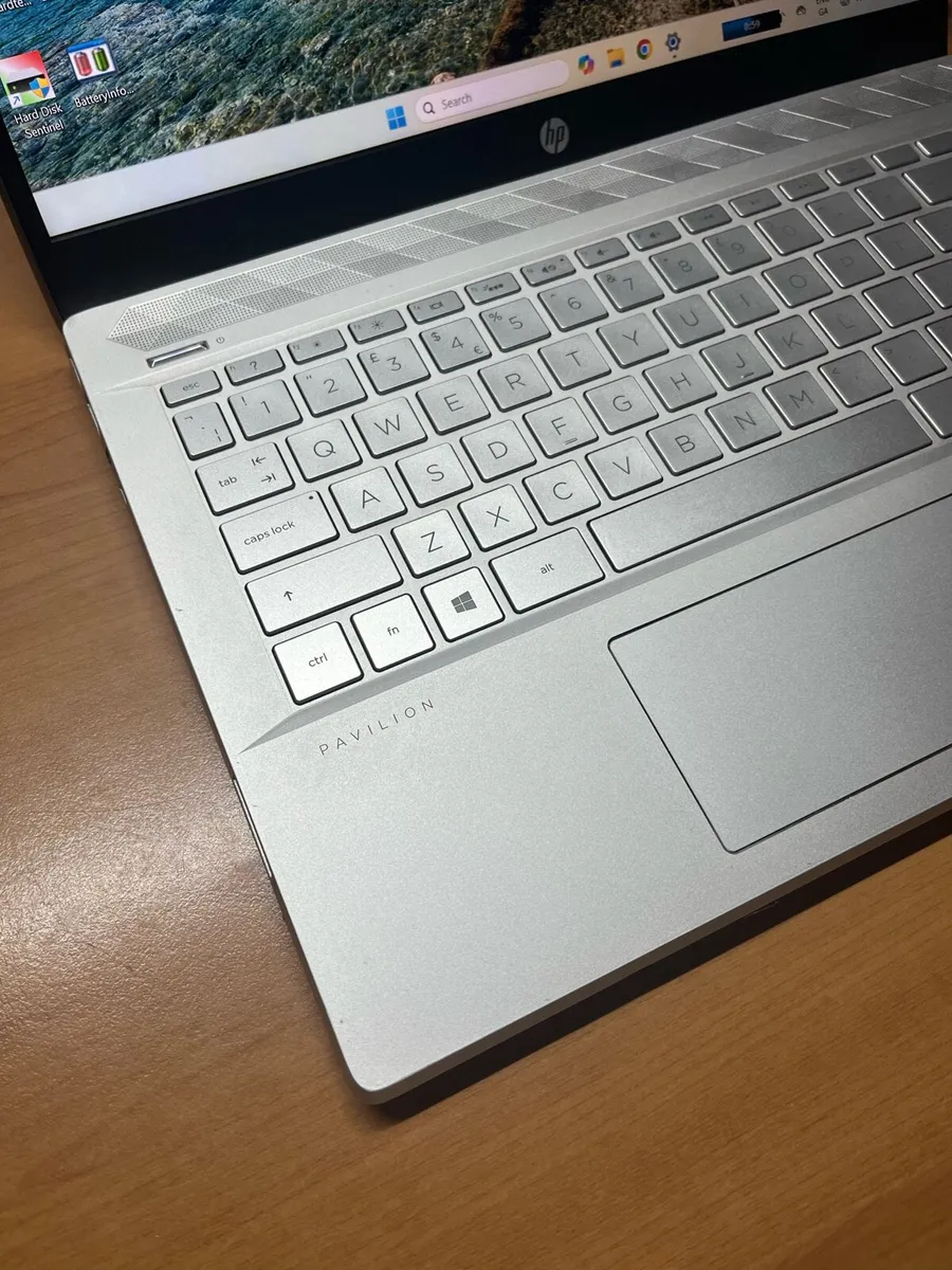 Hp i7 16-256 w11 2gb graphics - Image 3
