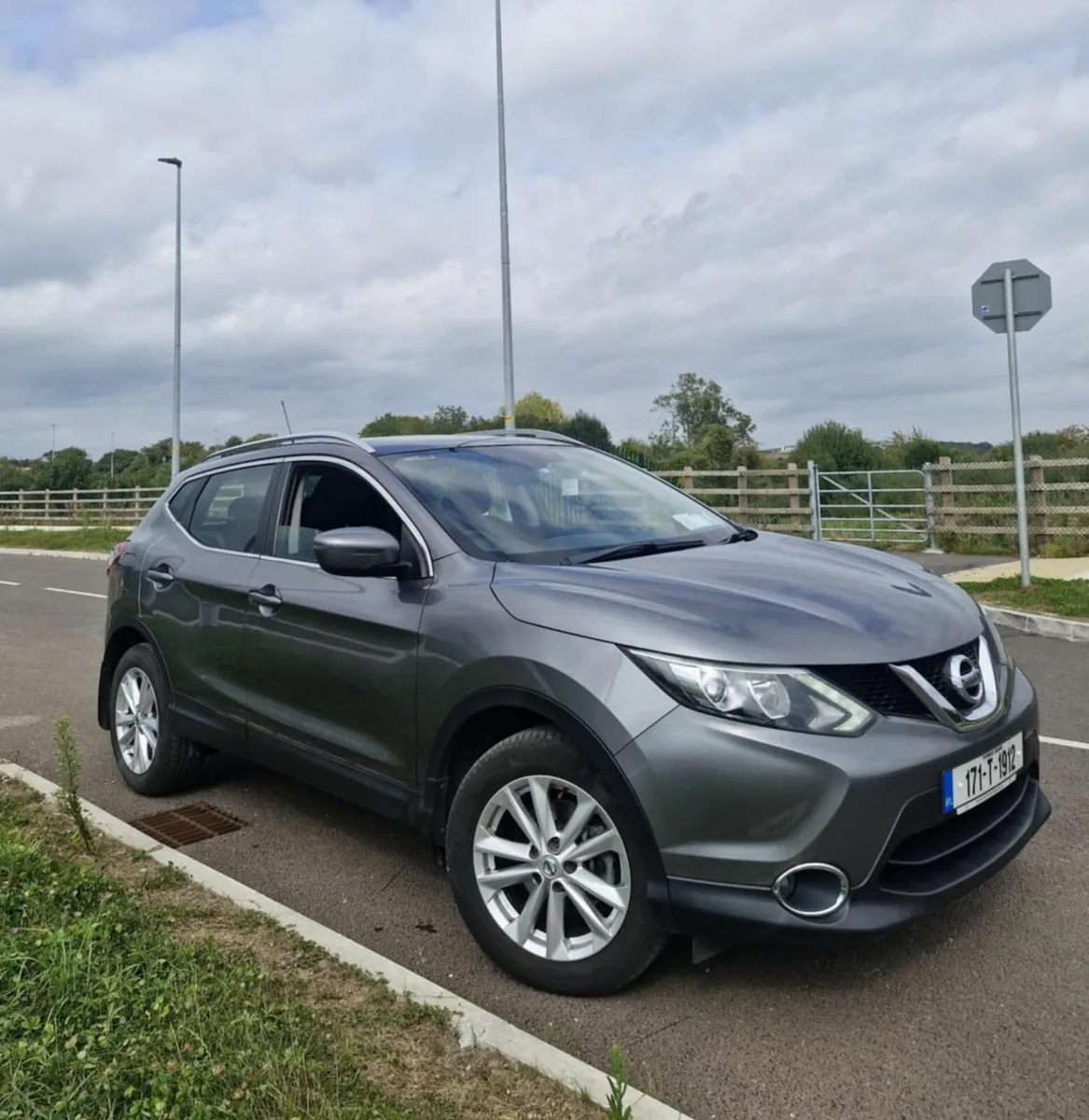 171 Nissan Qashqai, Excellent Condition, Low Mil - Image 1