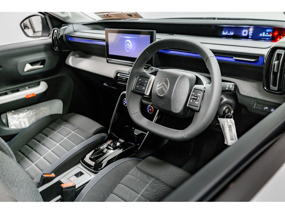 Citroen C3 Plus Hybrid Auto 110HP Two Tone - Image 2