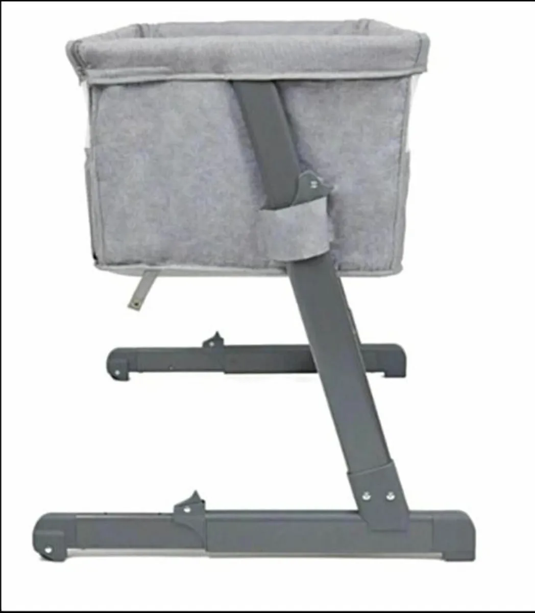 Babylo Cozi Sleeper With Mattress - Image 3