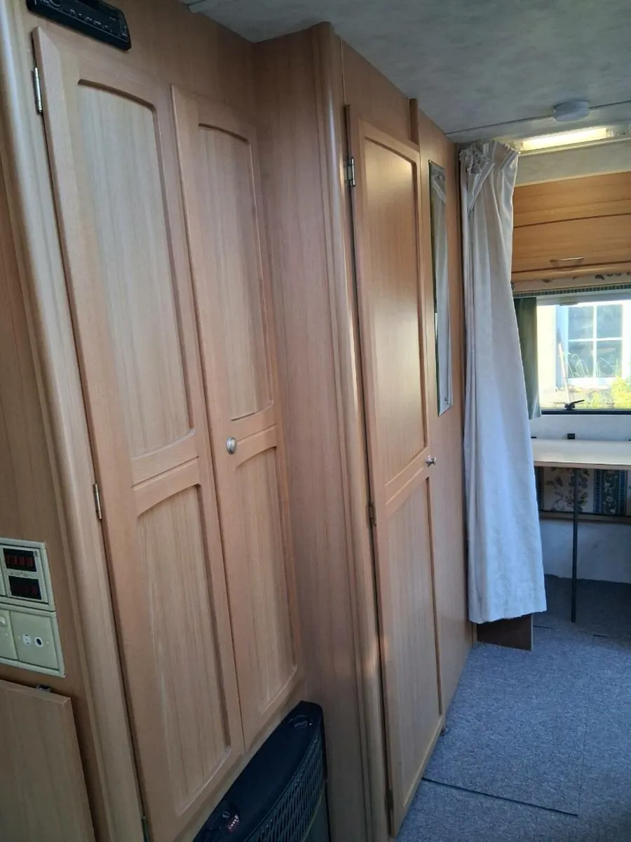 Caravan - Image 1