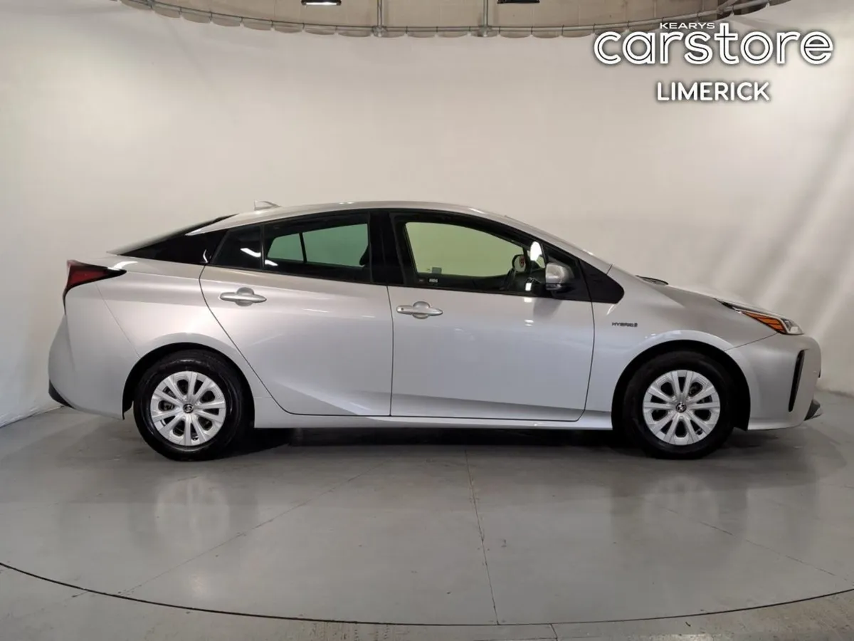 Toyota Prius 1.8 PET Hybrid - Image 2