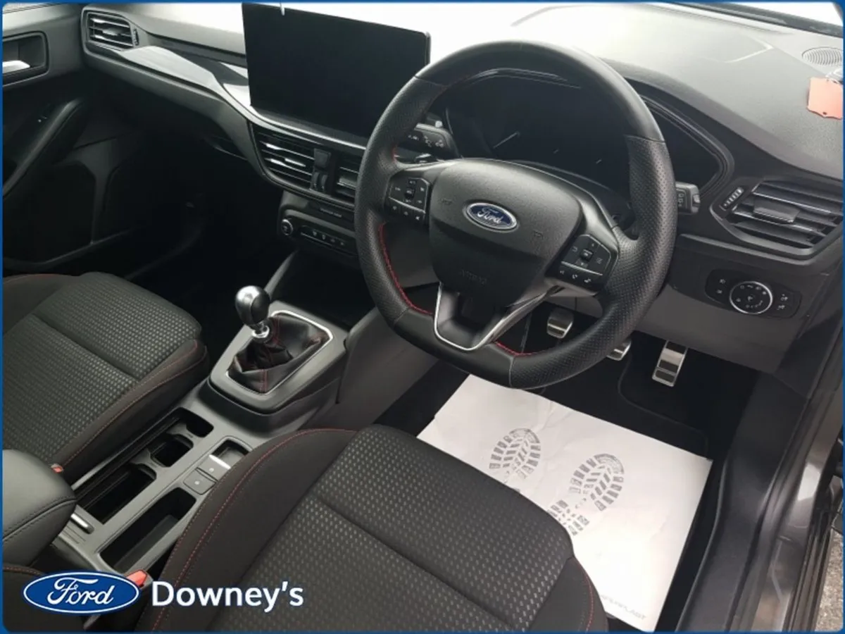 Ford Focus 1.0 Petrol St-line. - Image 4