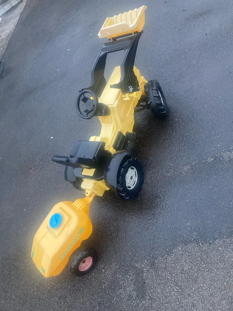 Ride On Toy Tractor, Trailer and Slurry Tank - Image 3
