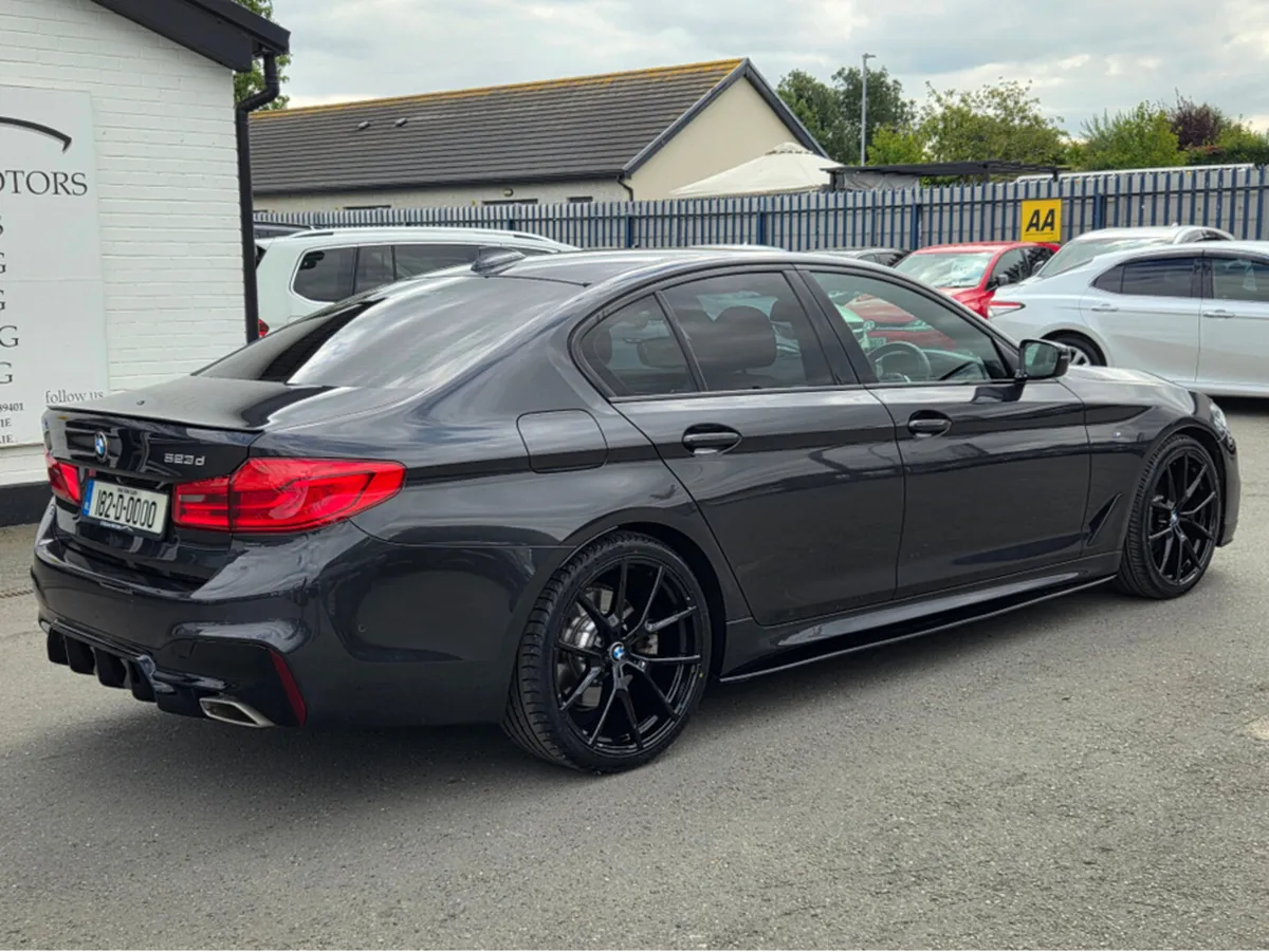 BMW 5-Series (182) M-SPORT M-PERFORMANCE - Image 3