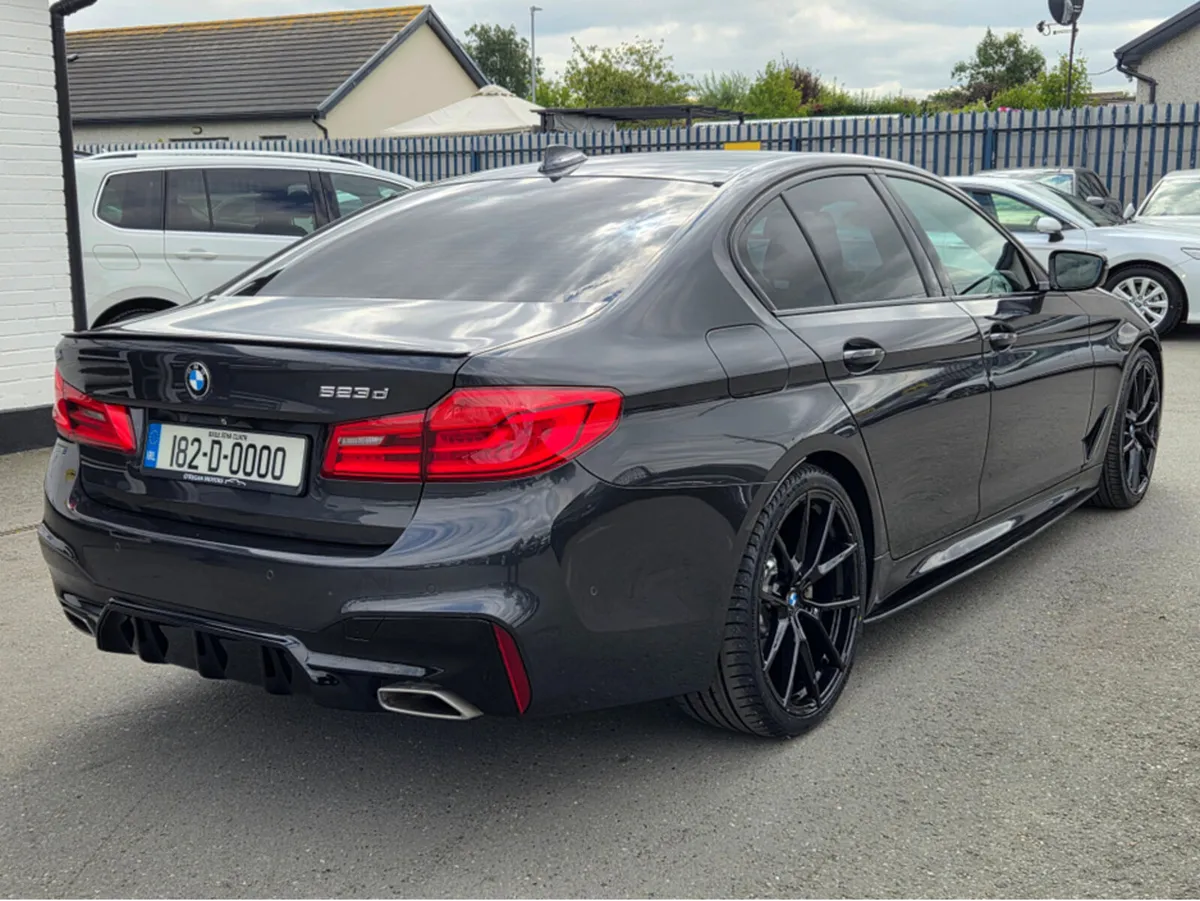 BMW 5-Series (182) M-SPORT M-PERFORMANCE - Image 4