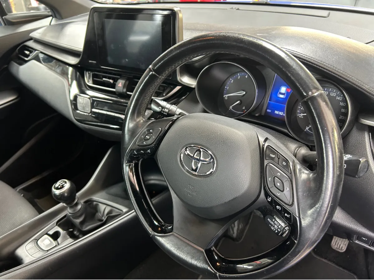 Toyota C-HR 1.2T LUNA 4DR - Image 4