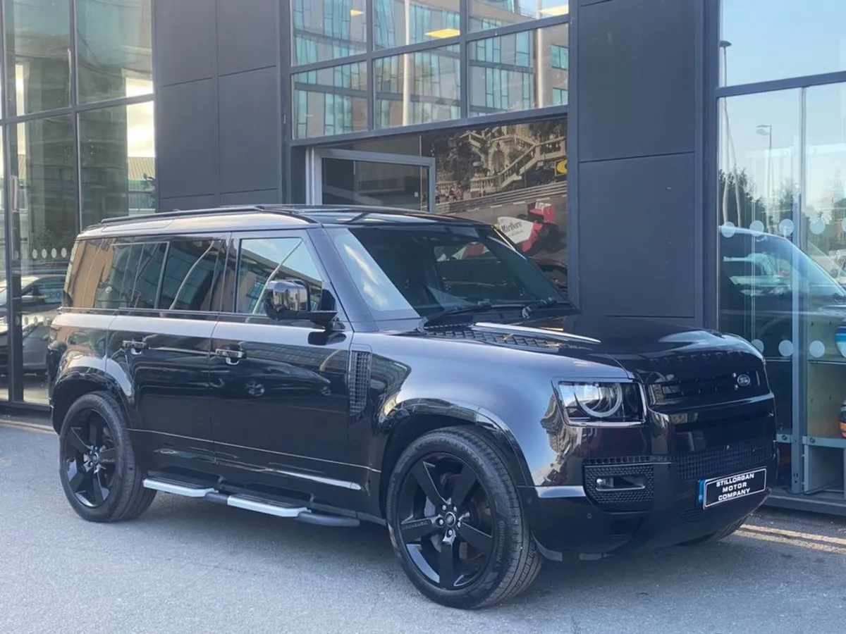 Land Rover Defender P400e SE X-dynamic Auto Black - Image 3