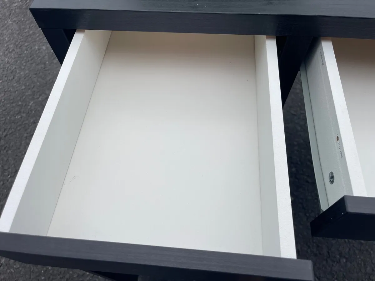 Black desk - Image 2