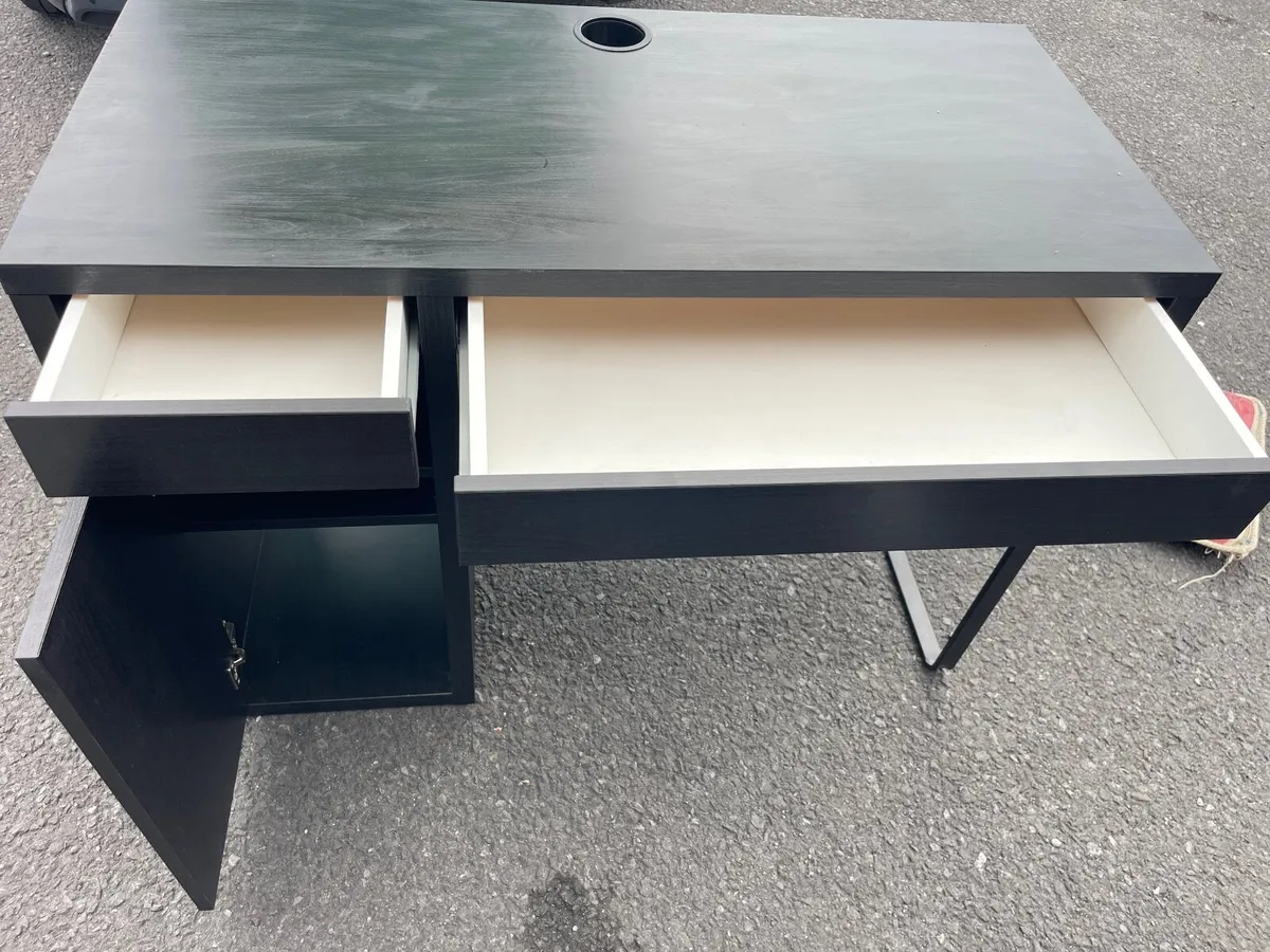 Black desk - Image 3