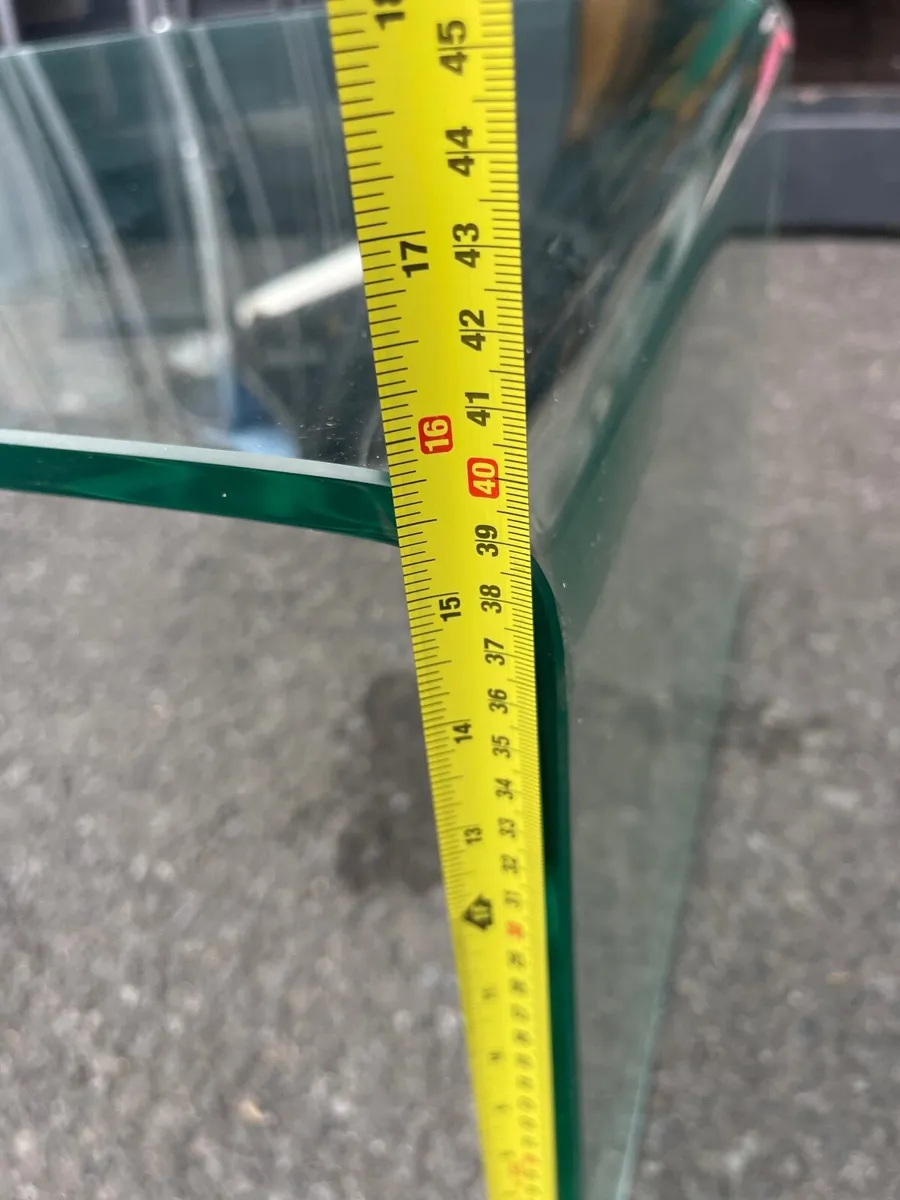 Glass  table - Image 4