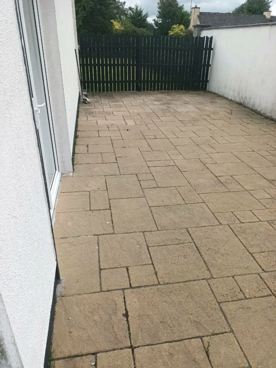 Patio slabs - Image 1