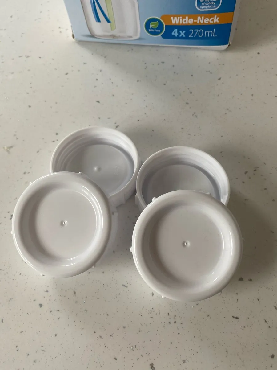 Dr Brown’s 4 Wide Neck bottles with 4 travel caps - Image 3