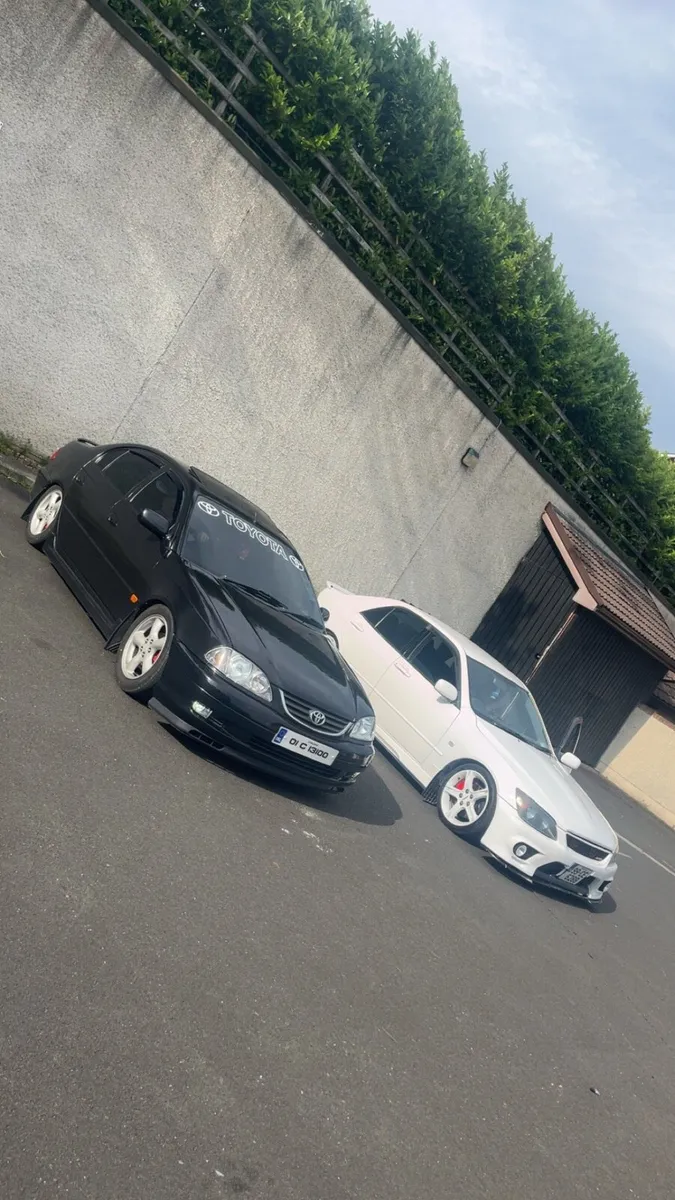 1999 Toyota Altezza - Image 2