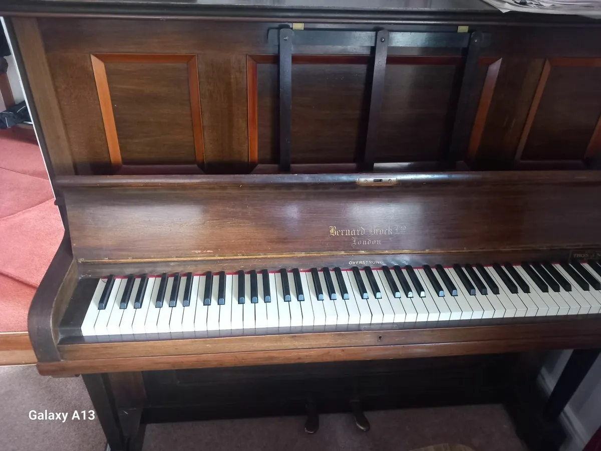 Piano - Image 1