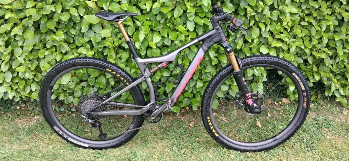 Mountain bike - Image 1