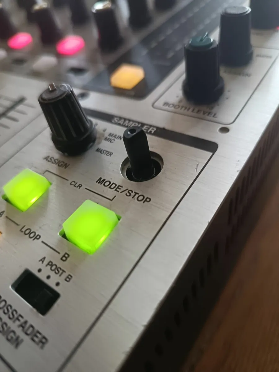 Denon DNX-1500S 4CH mixer - Image 2