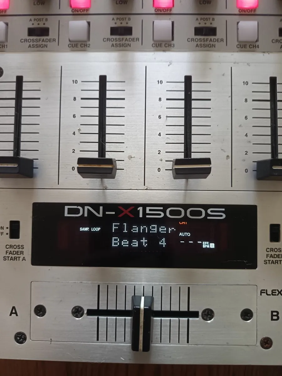 Denon DNX-1500S 4CH mixer - Image 3