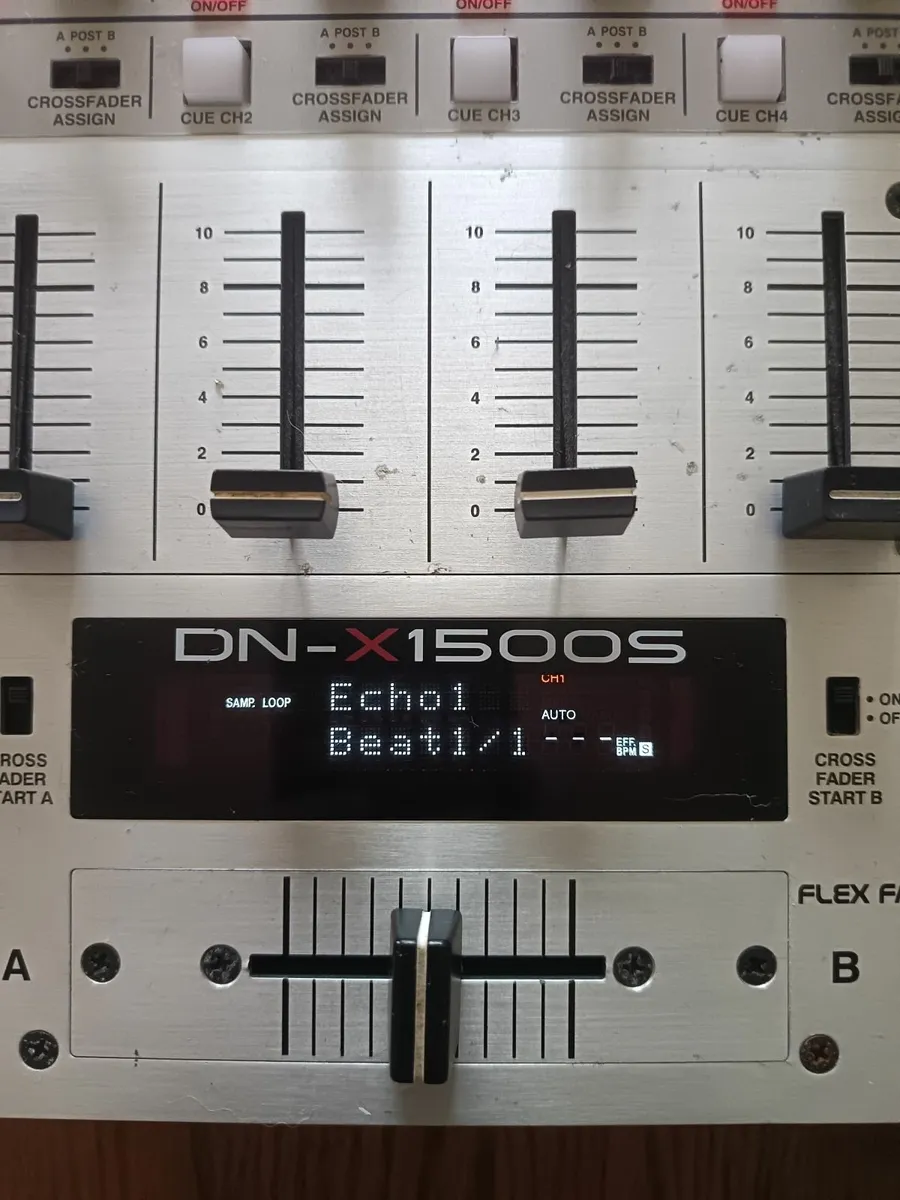 Denon DNX-1500S 4CH mixer - Image 4