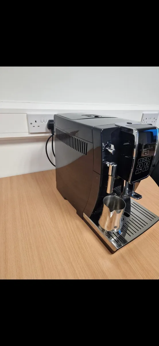 Delonghi dinamica coffee machine - Image 2