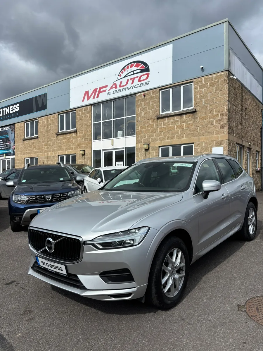 VOLVO XC60 - Image 1
