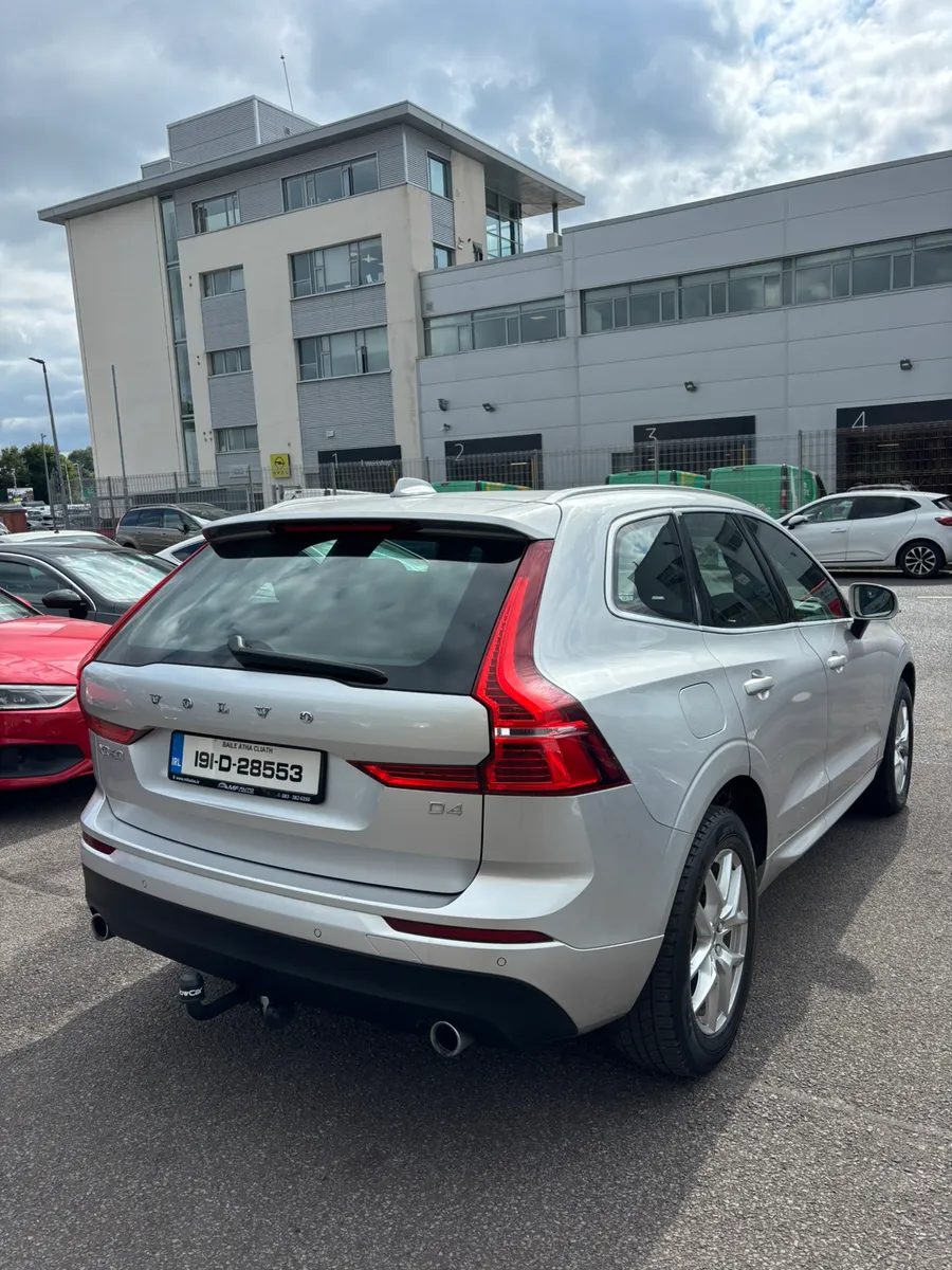 VOLVO XC60 - Image 3