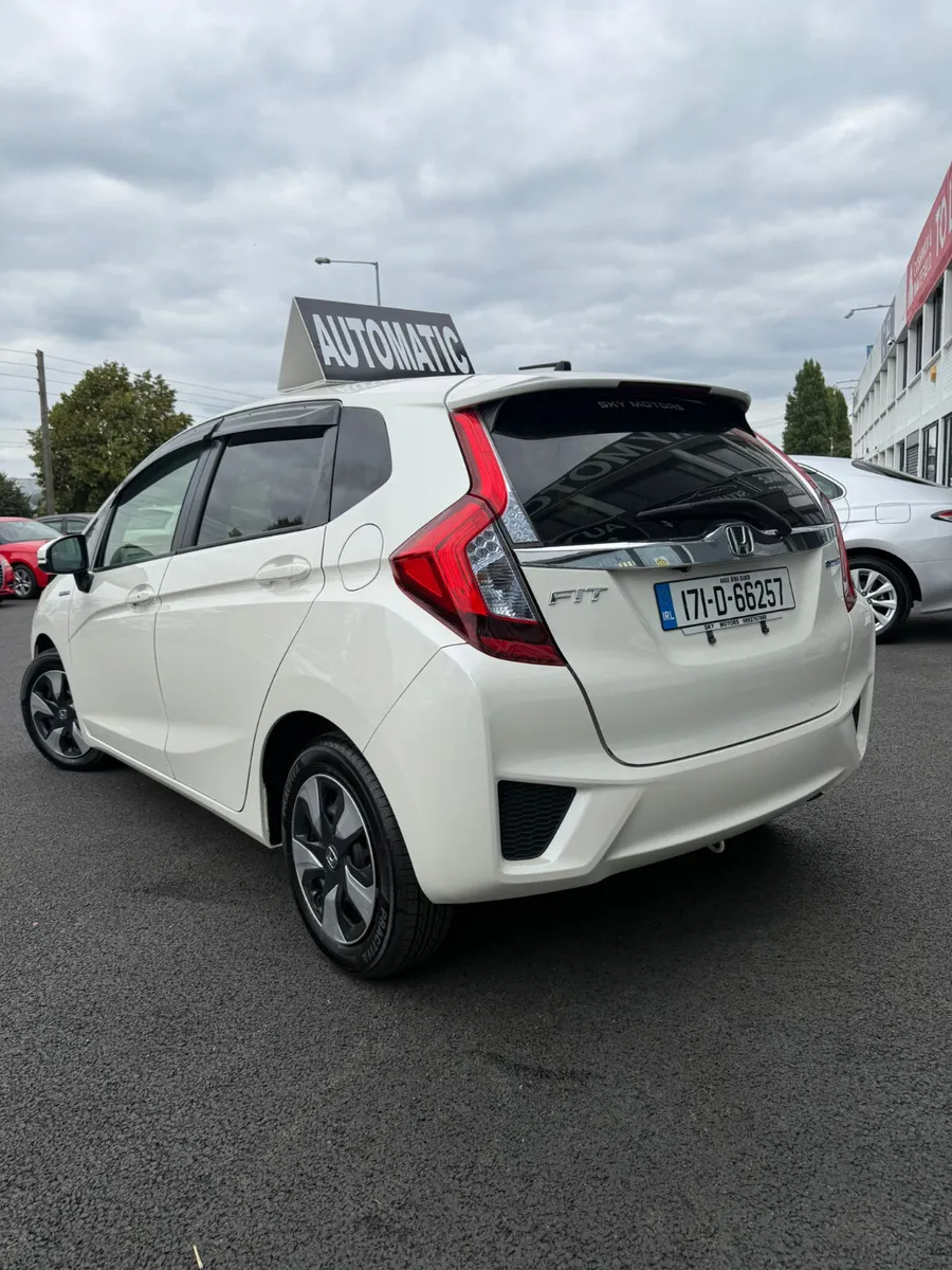 2017 Honda Fit /Jazz1.5 Hybrid,Auto ,Low Miles35K - Image 4