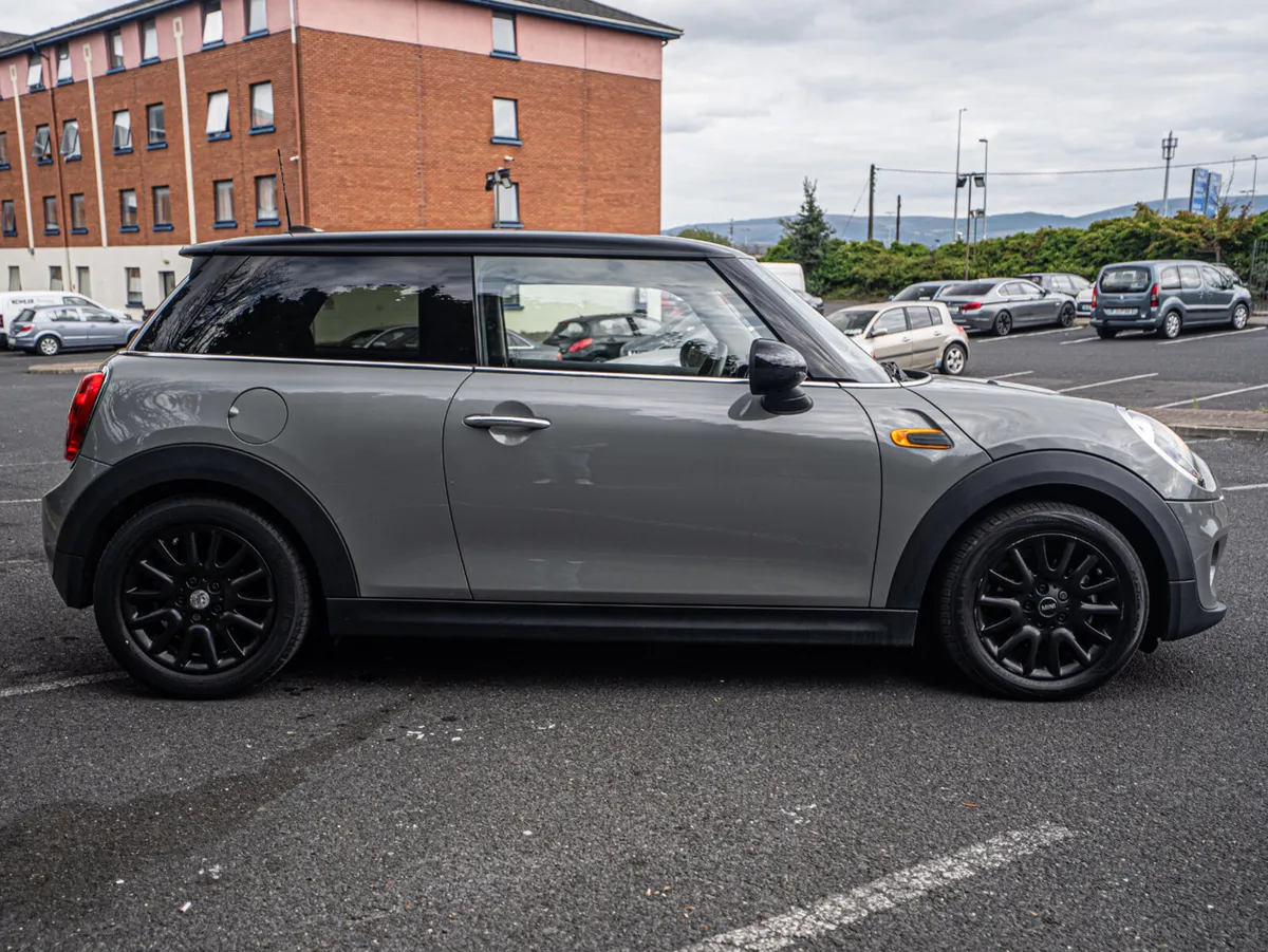Mini Cooper 2017 - Image 4
