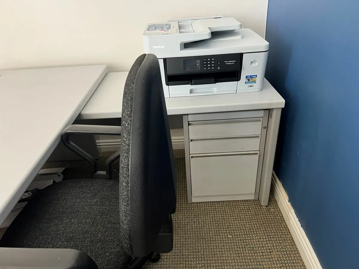 Office Desk - Image 4