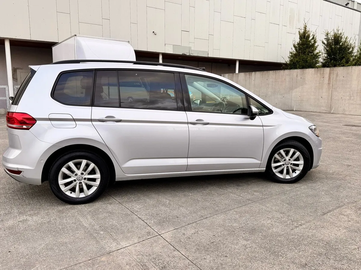 Volkswagen touran - Image 3