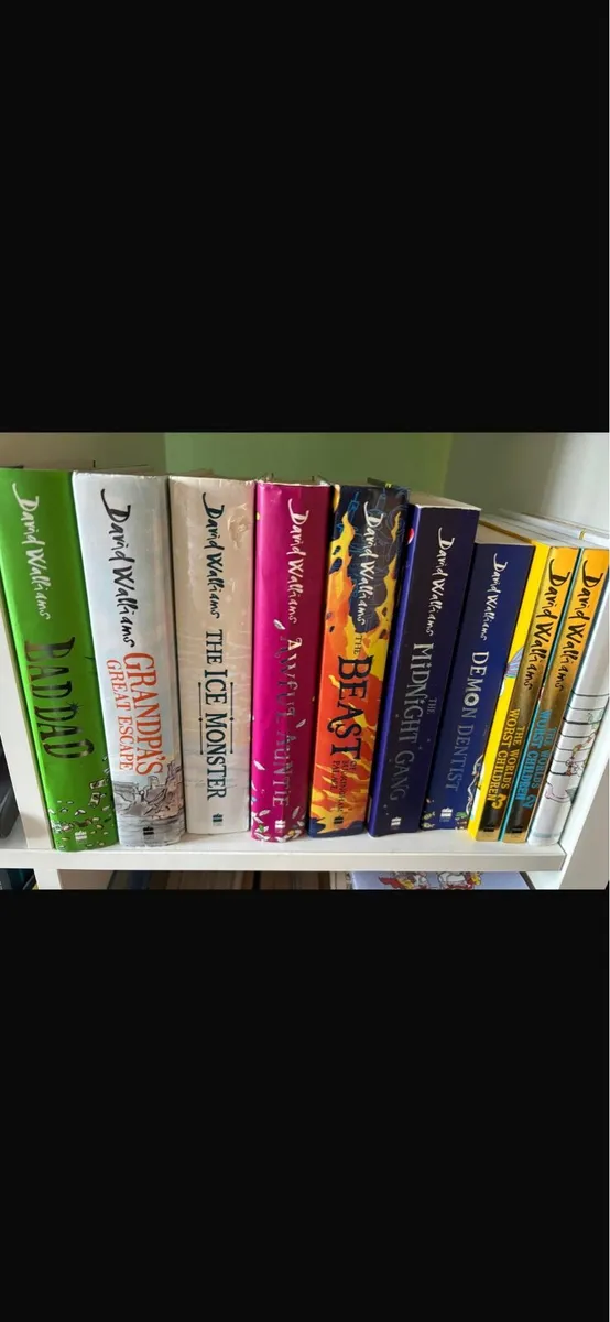 Bundle of Childrens Books - Image 1