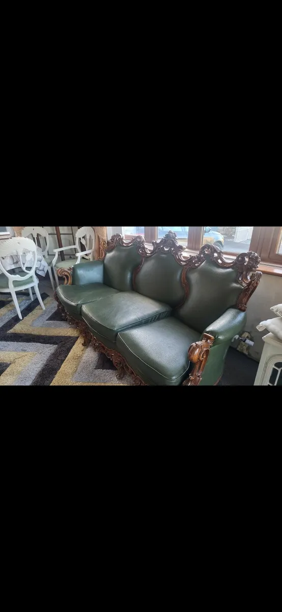 Carved oak leather 3 piece suite - Image 3