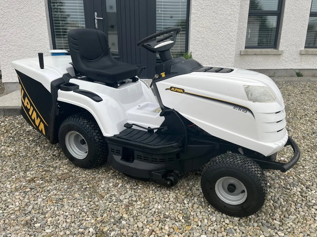 Mountfield 15hp 36inch cut hydrostatic ride on law - Image 1