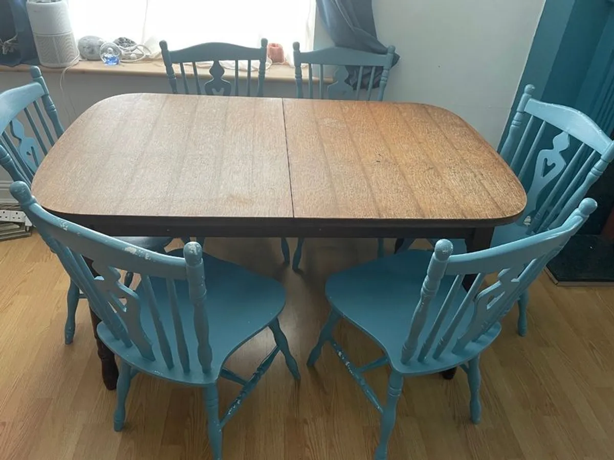 Solid wood dining table + 6 Chairs - Image 3