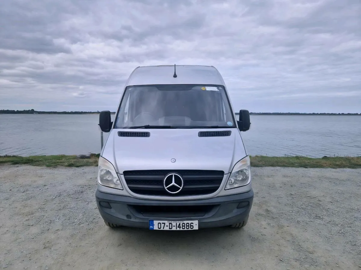 Mercedes Sprinter Camper - Image 1