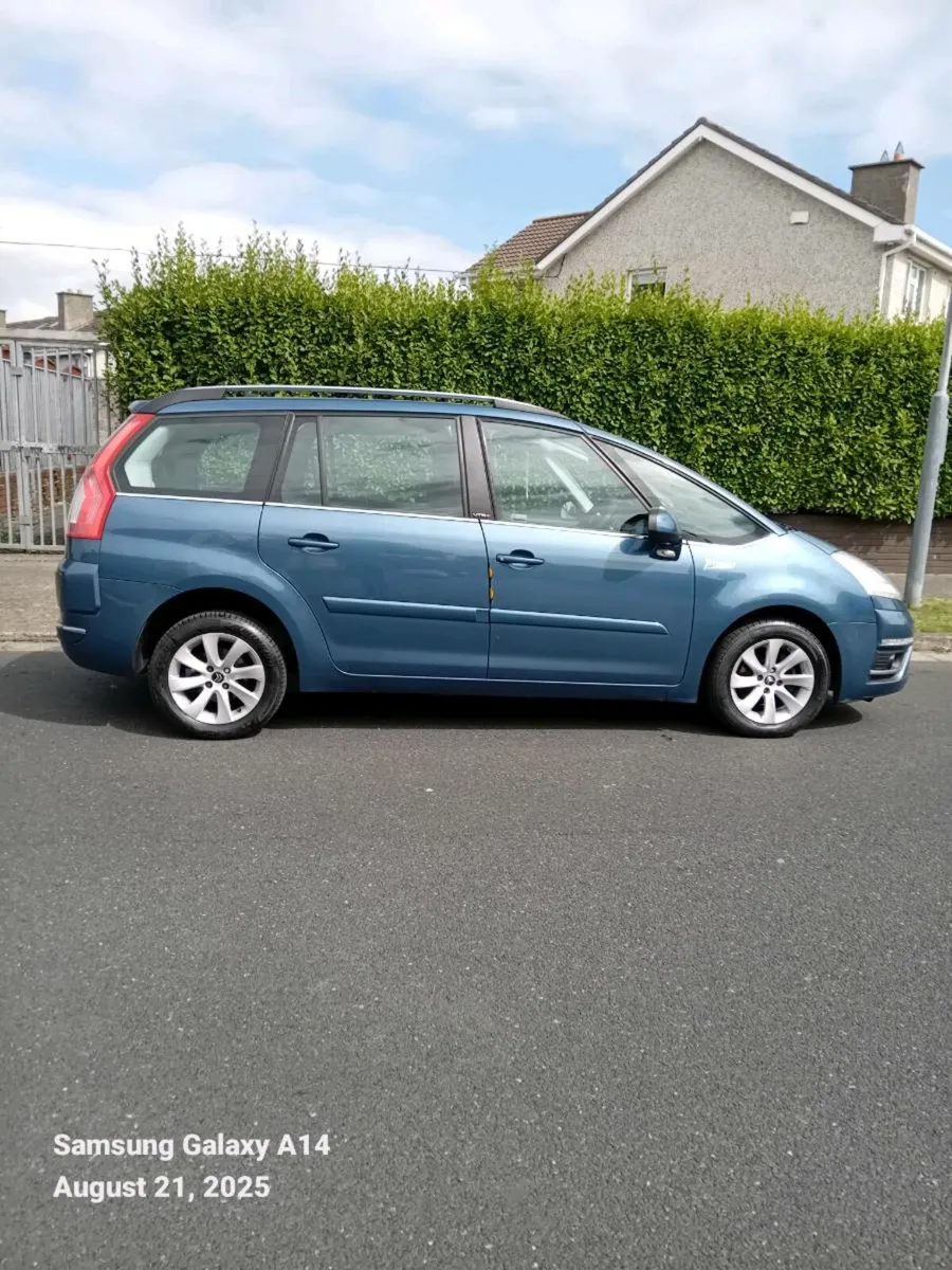 CITROEN C4 PICASSO 7 SEATER...VERY LOW MILEAGE - Image 1