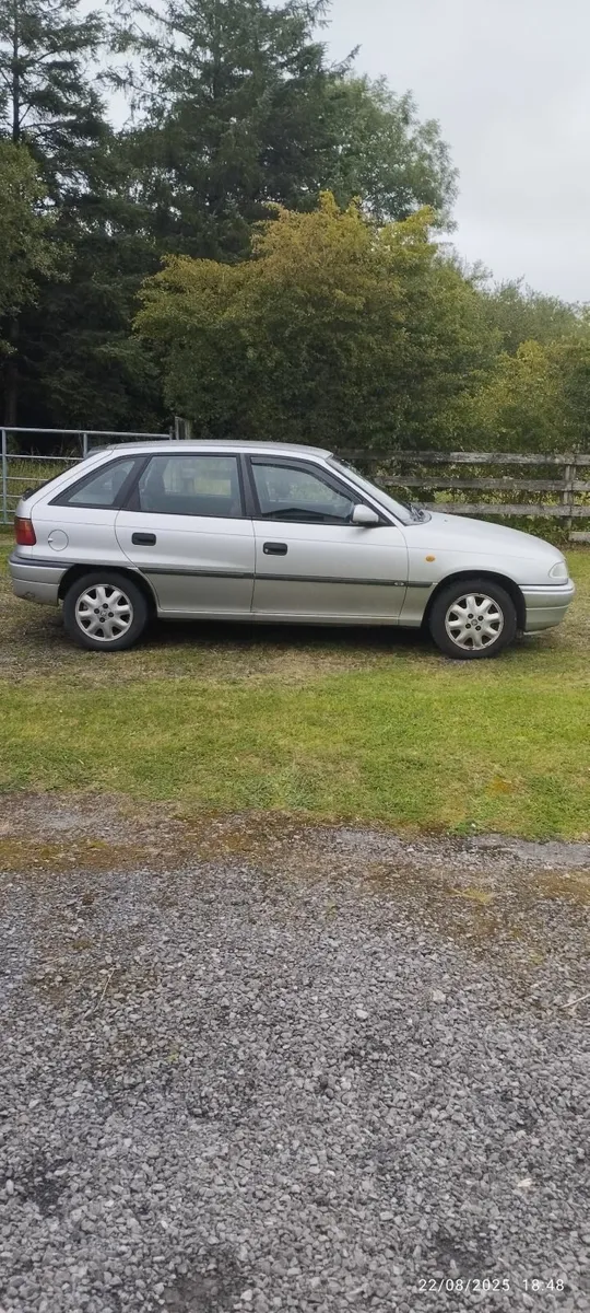 Vauxhall Astra 1998 Automatic. - Image 1