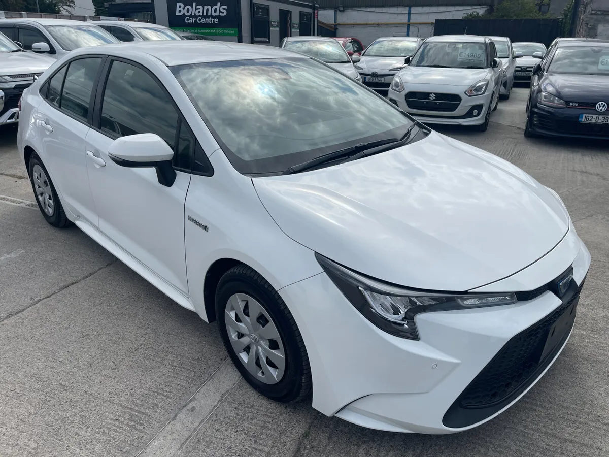 192 Toyota Corolla Hybrid 1.8 Automatic Saloon 4dr - Image 2