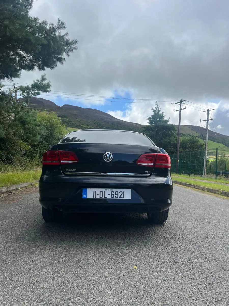 Volkswagen Passat - Image 3
