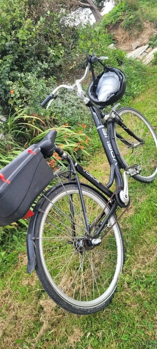 Ladies bicycle - Image 1