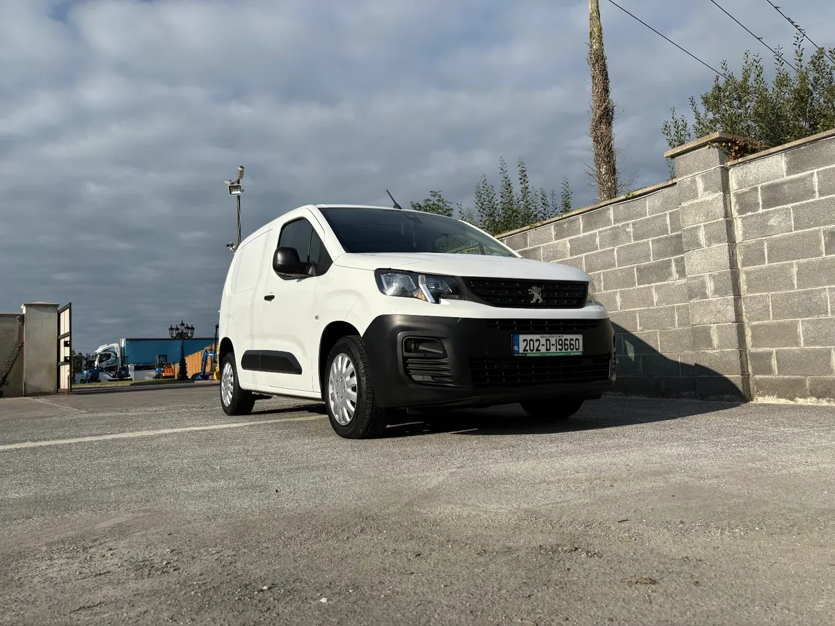 Top Spec Peugeot Partner Van... - Image 1