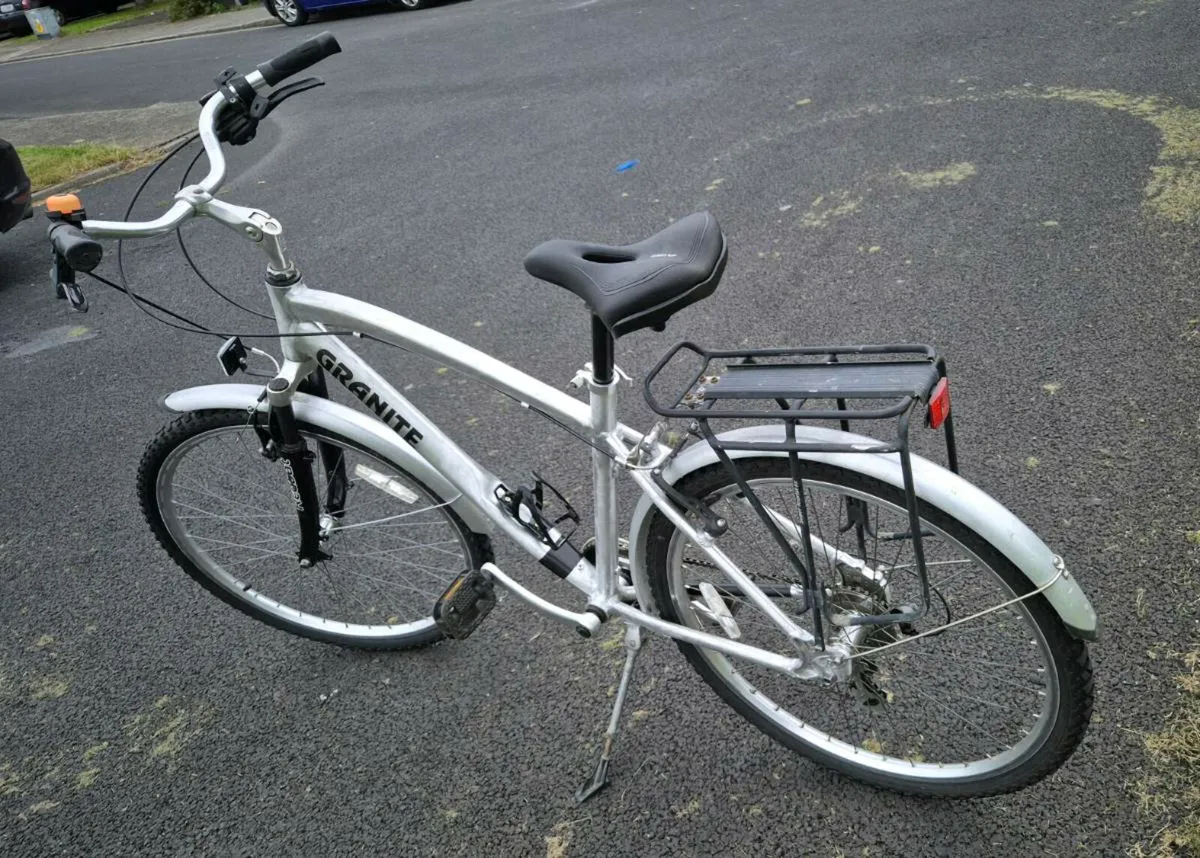 CITY-TOURING BICYCLE FOR ADULT - Image 4