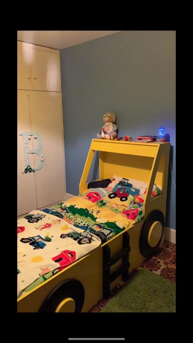 Child’s bed - Image 2