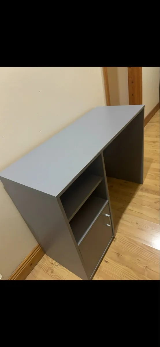 Desk - Image 1