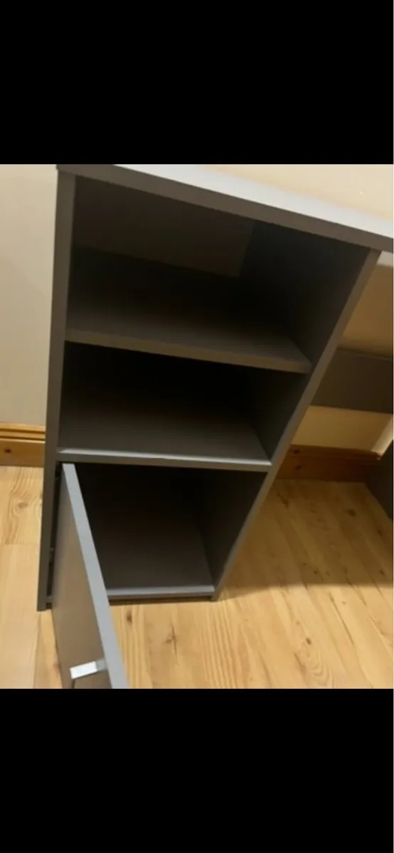Desk - Image 2