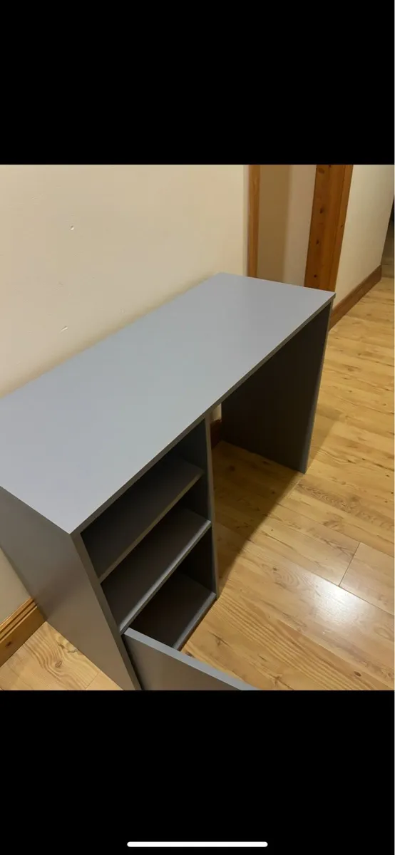 Desk - Image 3